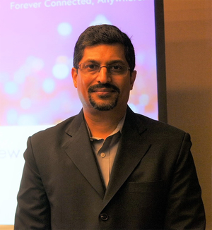Srinivas Pattamatta详细介绍M2、M3。(摄影/王景新)