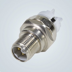 M12 Power K-編碼 - 前面為包含4個電力觸點和1個PE的配合面,後面為可有效避免電壓閃絡絕緣體。