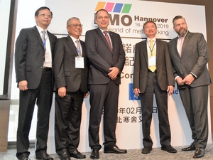 主辦單位德國工具機製造同業公會(VDW)執行長米勒(Christopher Miller)親自來台,為今年9月即將舉辦的漢諾威EMO歐洲工具機展(EMO Hannover 2019),召開記者會