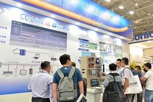 CC-Link IE TSN现还提供多样化开发手法,普及各种机器装置,今年在会场也有合作夥伴率先发表符合CC-Link IE TSN协议的成熟商品。
