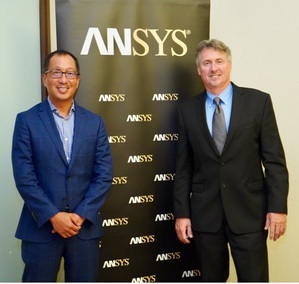 ANSYS全球半导体事业部总经理暨??总裁John Lee(左)与ANSYS技术总监Dr. Larry Williams(右)