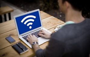 Wi-Fi 6有能力提高频谱效率,这将解决人囗稠密的热点地区频宽不足问题。