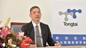 东台集团董事长严瑞雄指出,今年工具机产业景气看不远,只能一季一季看。但近期急短单已开始涌现,倘若没有意外的话,下半年应该会比上半年好。