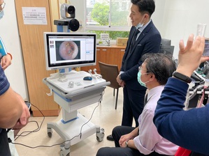 研華與臺北榮民總醫院、板橋榮民之家進行遠距醫療合作,於板橋榮家進行遠距設備實地測試及現場醫護人員的軟、硬體教育訓練。