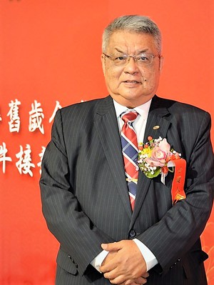 机械公会理事长魏灿文表示,机械业也能以留住优秀人才为重点,重新审视公司薪资制度是否有与时俱进,并配合现今环境优化,进而提升企业的体质与国际竞争力。