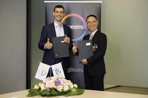 科思創功能材料事業部亞太區高級副總裁Marius Wirtz(左)與盛諾集團董事局主席林志凡代表雙方完成簽約。