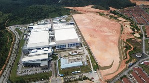 英飞凌位於马来西亚居林的前端制造基地鸟瞰图,新厂区落成将用於生产碳化矽和氮化??功率半导体产品。
