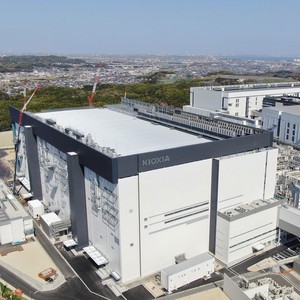 ??侠和Western Digital共同投资??侠位於日本三重县四日市工厂Fab7 (Y7)制造设施,将支援Y7在今年秋季开始初步投产。 (source:Business Wire)