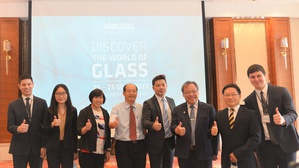 包括台灣電子電機、模具、機械、玻璃等產業及台中市進出口商業公會皆派代表出席,參與開國有限公司舉行的德國杜塞道夫Glasstec國際玻璃暨光電展記者會。