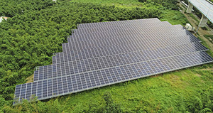 宝硕於台南市关庙区新埔段设立太阳能板,驱动能源转型,迈向2050净零碳排目标。
