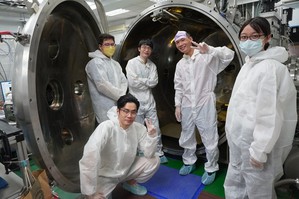 成功大學將打造一台可進行三維量測的高精度「全天型電子靜電分析儀」,圖為成功大學太空環境模擬艙設備。
