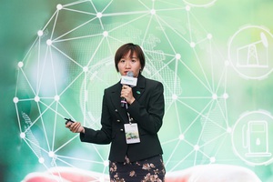 施耐德電機獨家公開其永續發展歷程與成功關鍵,以期為台灣半導體產業樹立綠能轉型標竿。(圖為施耐德電機亞太區永續發展事業部副總經理吳怡鳳)