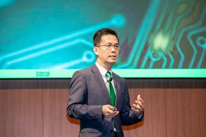 施耐德電機樓宇事業部總經理邱柏毓表示,透過電氣化和數位化的雙軸轉型,能協助企業邁向更加永續及韌性的世界