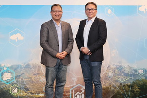(左) 伊雲谷執行長蔡佳宏, (右) 雲動力執行長莊志仁