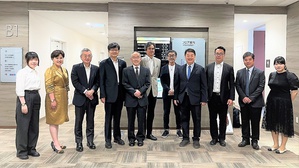 AFACT今(11)日在日本京都市举行第41届期中会议,图为资策会执行长暨AFACT中华民国代表卓政宏(右4)与各国代表於会後合影。