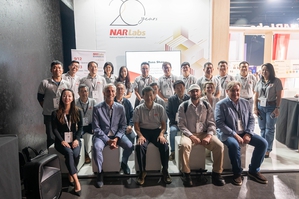 國研院前往英國倫敦參與科技展會CogX Festival,展出臺灣的六大領域成果,呈現臺灣的軟硬實力,以期建立更多跨國合作。圖為開幕式大合照(攝影:Jesus Figueirido)