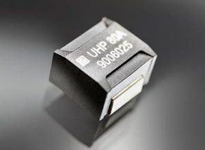 硕特UHP-SMD保险丝可在两倍额定电流的情况下断开电路,适用於高功率锂离子电池。