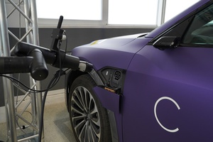 博世与福斯集团旗下子公司Cariad正在以自动代客泊车系统(automated valet parking)的基础下,测试无人驾驶停车及充电服务