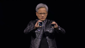 黄仁勋指出,新一代GPU架构将驱动全新工业革命。