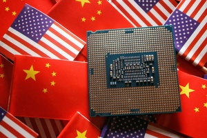 TrendForce认为,现阶段所观察到的转单潮加速现象,仅为先前已於台厂开案,但受到市况转弱而进度延挎的项目,是否会进一步影响晶圆代工格局仍待观察。