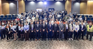 研華從產業驅動聚焦關鍵技術,整合晶片原廠、軟體及雲端夥伴,結盟各產業系統商,協同共譜關鍵應用。