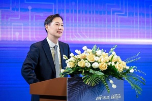 大聯大商貿中國區總裁沈維中指出,大聯大整合旗下四大集團的資源,從多元產品線、雲端資源、技術服務到供應鏈整合四大面向,協助車廠與Tier 1供應商快速迎向新汽車時代。