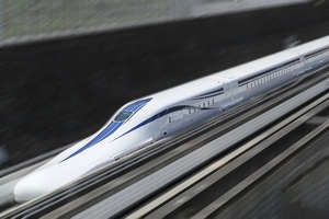 因超導磁浮列車的加減速是透過調節線圈中的電流大小和頻率來控制,如何持續且即時地監控這些為線圈供電的電子設備,對於超導磁浮列車的運行非常重要。