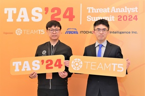 TAS 威脅分析師高峰會為亞太地區最大分析師年會,來自各國的高手交流威脅情資研究,並探討網路攻擊的最新趨勢。左為 TeamT5 執行長 TT 蔡松廷;右為 TeamT5 CTO Charles 李庭閣。