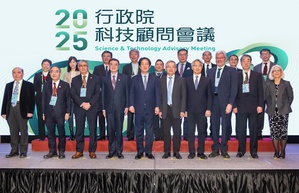 行政院2025年科技顧問會議今(8)日正式閉幕,匯聚國內外學研領袖組成的科技顧問、政府部會代表連續兩天的深度交流與討論。