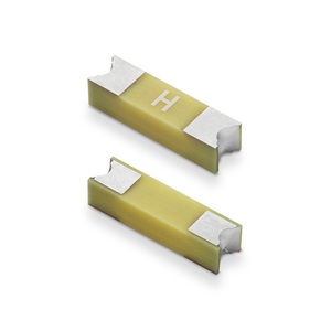 通過AEC-Q200認證的823A系列高壓汽車應用保險絲
緊湊型1000 Vdc SMD保險絲為電池管理系統和高壓DC-DC轉換器提供可靠過流保護