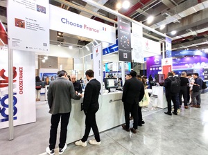台北电脑展InnoVEX创新与新创展区已届十周年,图为2024年电脑展法国馆,以法国象徵经济吸引力的Choose France商标作为法国馆主视觉之一。(法国在台协会商务处提供)