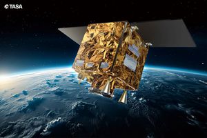 透過福衛八號的研製過程,與民間產業攜手合作,提高衛星關鍵元件自製比例