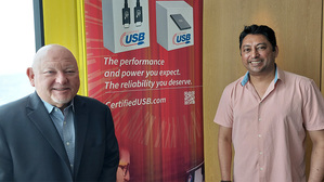 USB-IF總裁暨營運長Jeff Ravencraft(左)與董事會主席兼技術長Rahman Ismail(右)